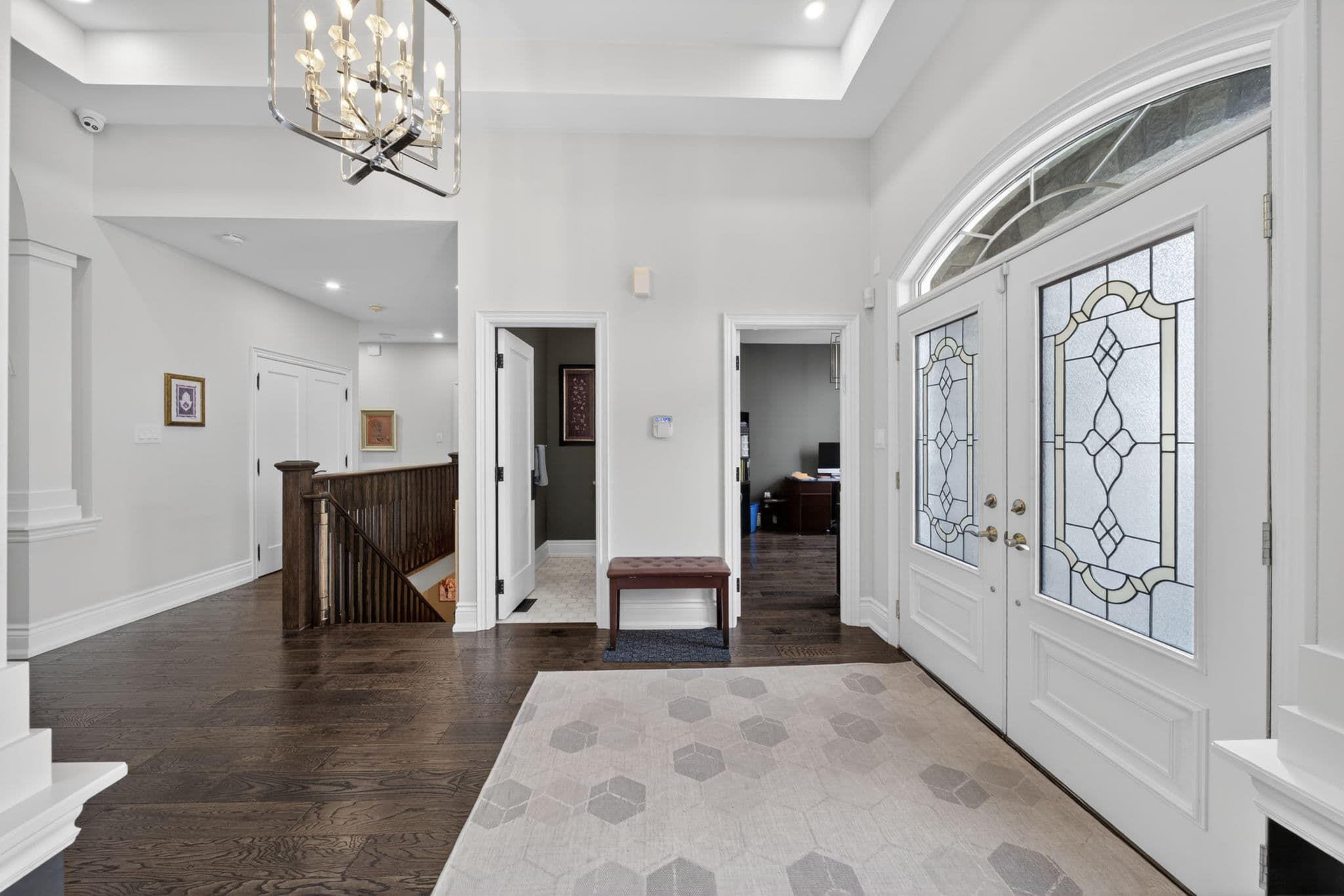 9 Wolford Ct Georgina, ON L4P 3E9