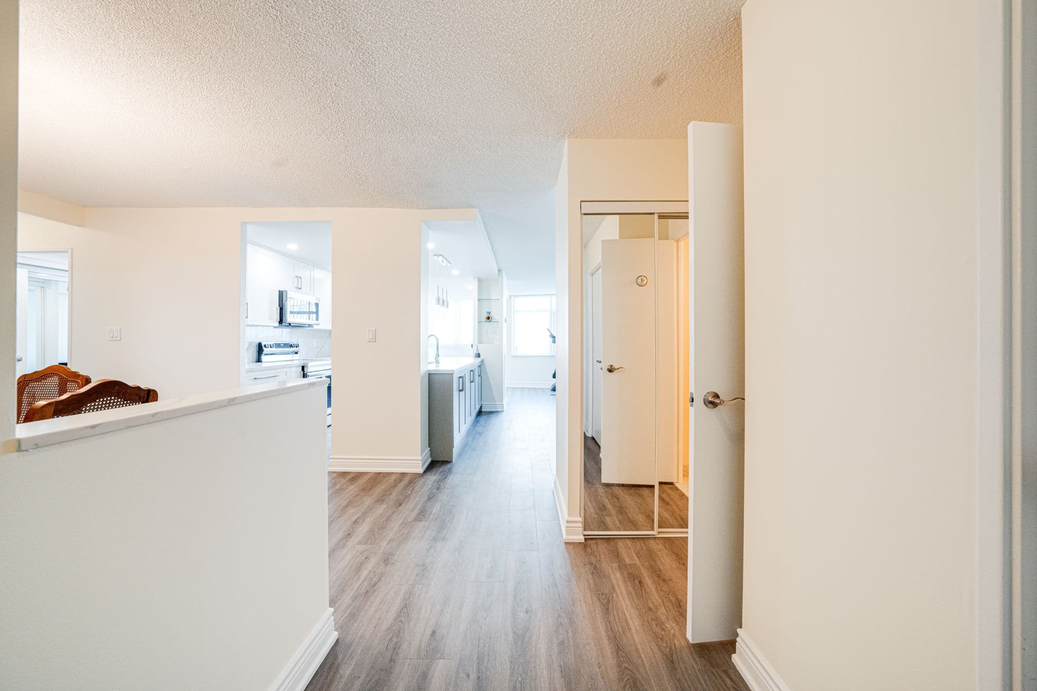 90 Fisherville Rd Unit 707 Toronto, ON M2R 3J9