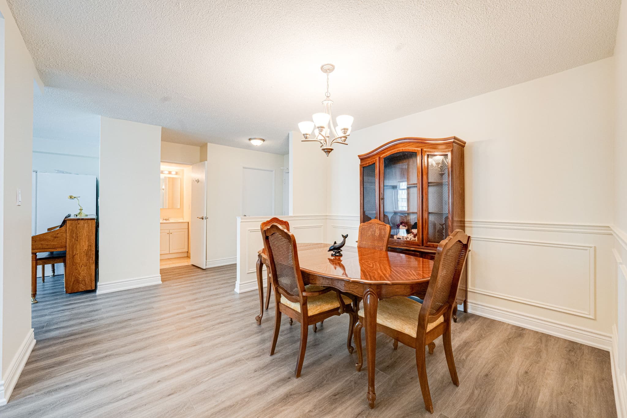 90 Fisherville Rd Unit 707 Toronto, ON M2R 3J9