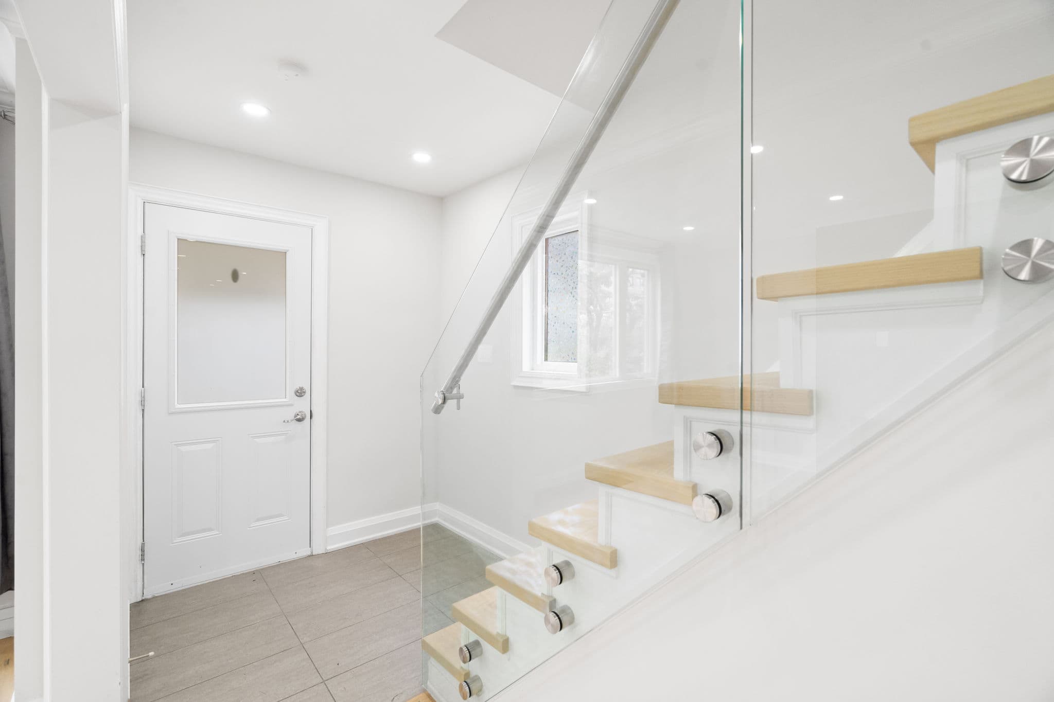 918 Eglinton Ave E Toronto, ON M4G 2L3