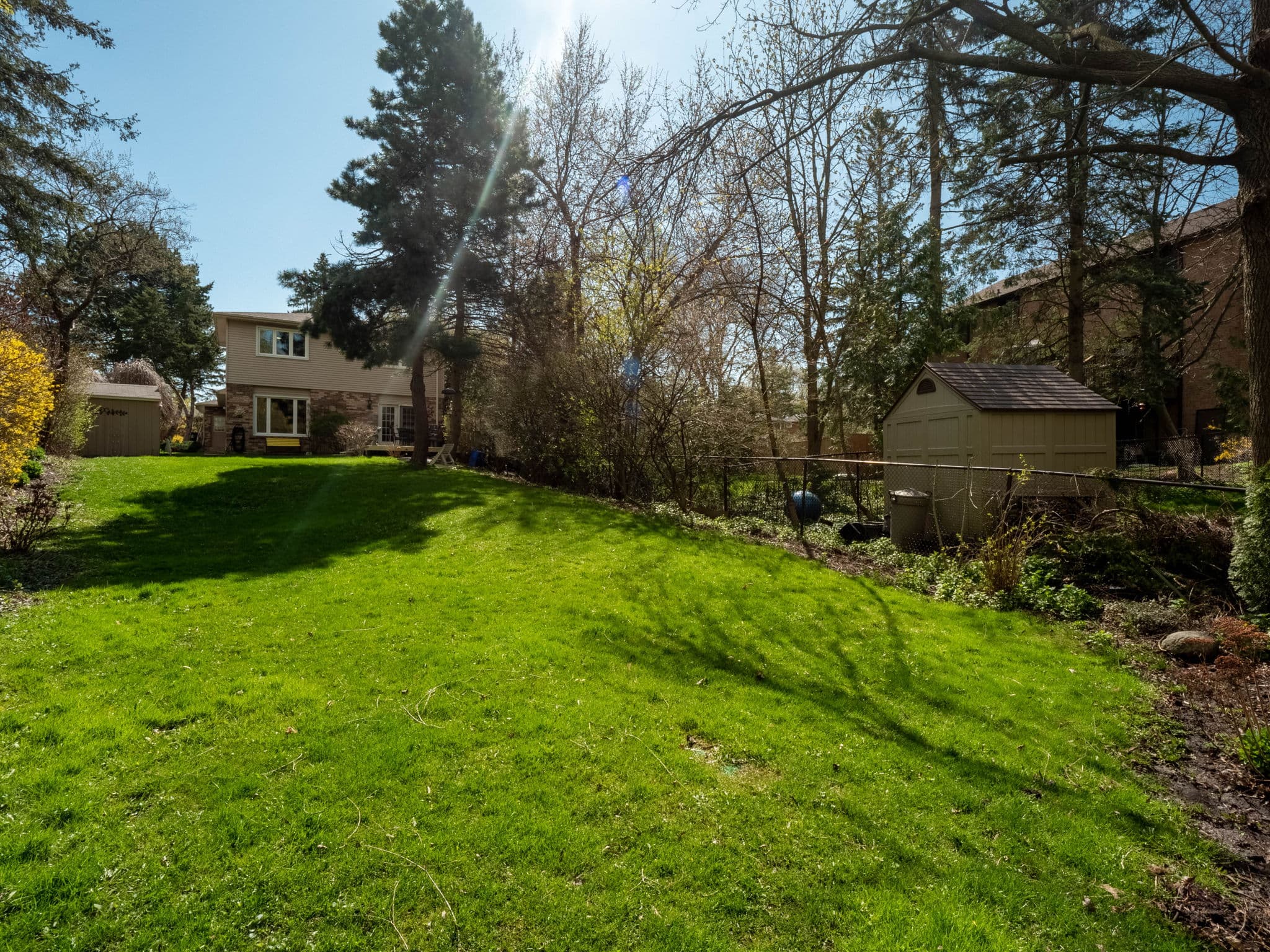 92 Meadowvale Rd Toronto, ON M1C 1S1