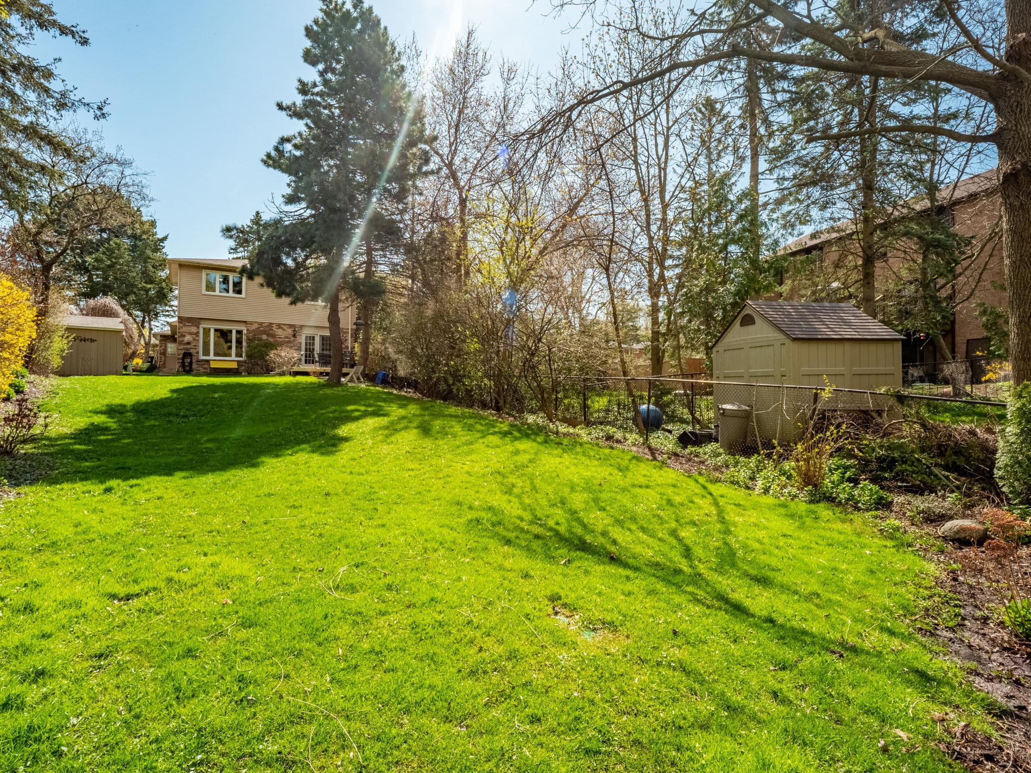 92 Meadowvale Rd Toronto, ON M1C 1S1