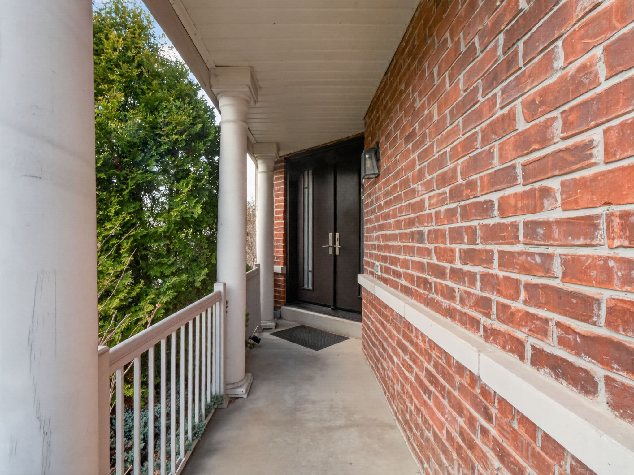 92 Seabreeze Ave Vaughan, ON L4J 8T7
