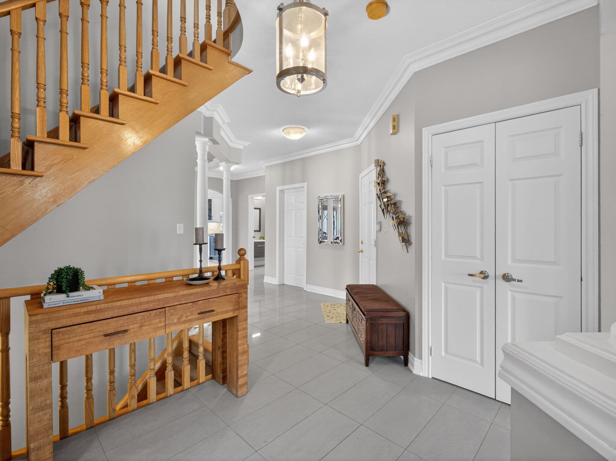 92 Seabreeze Ave Vaughan, ON L4J 8T7