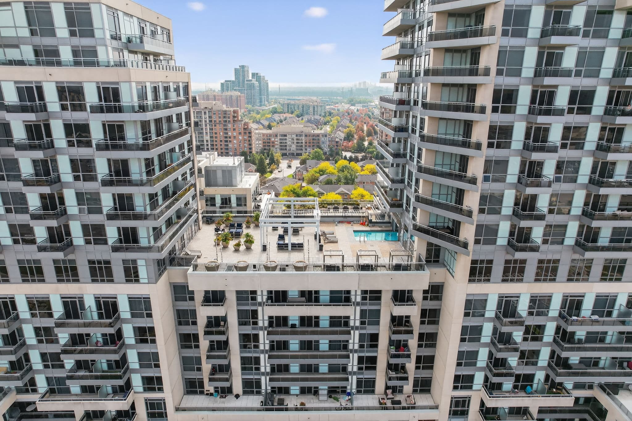 9205 Yonge St Richmond Hill, ON L4C 1V5