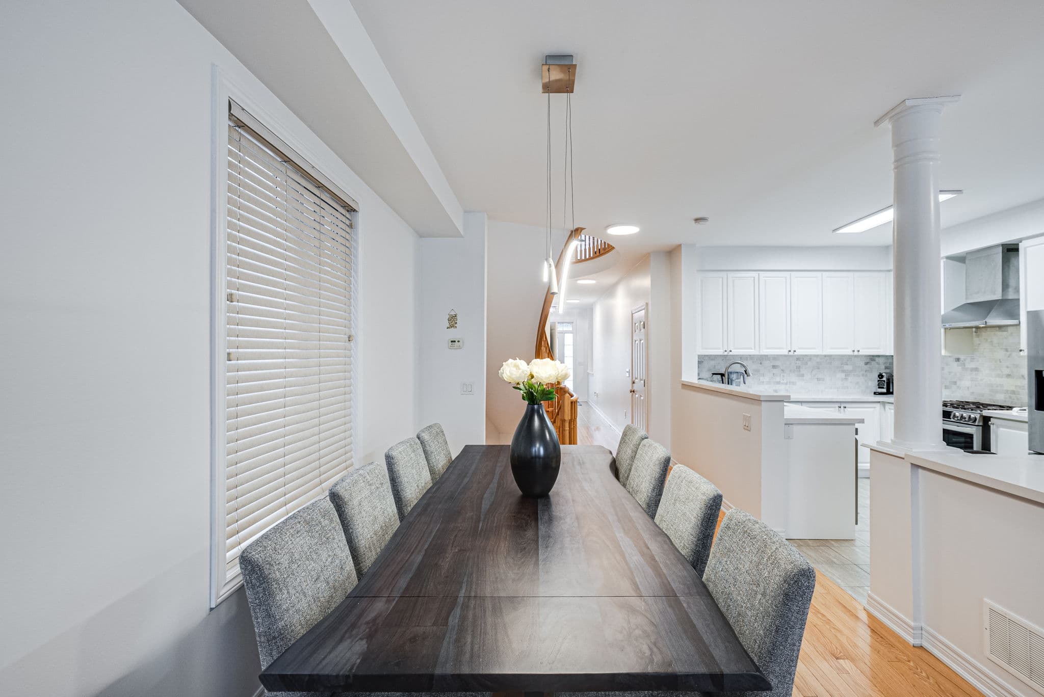 93 Windrow St Richmond Hill, ON L4E 4Y4