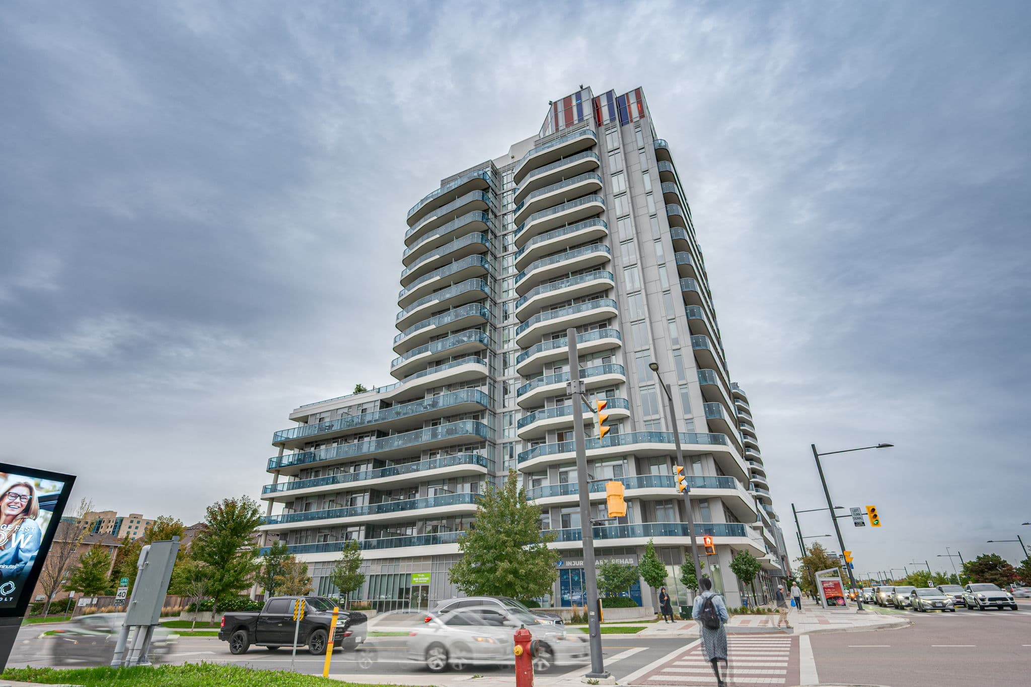 9471 Yonge St Unit 1614 Richmond Hill, ON L4C 0Z5