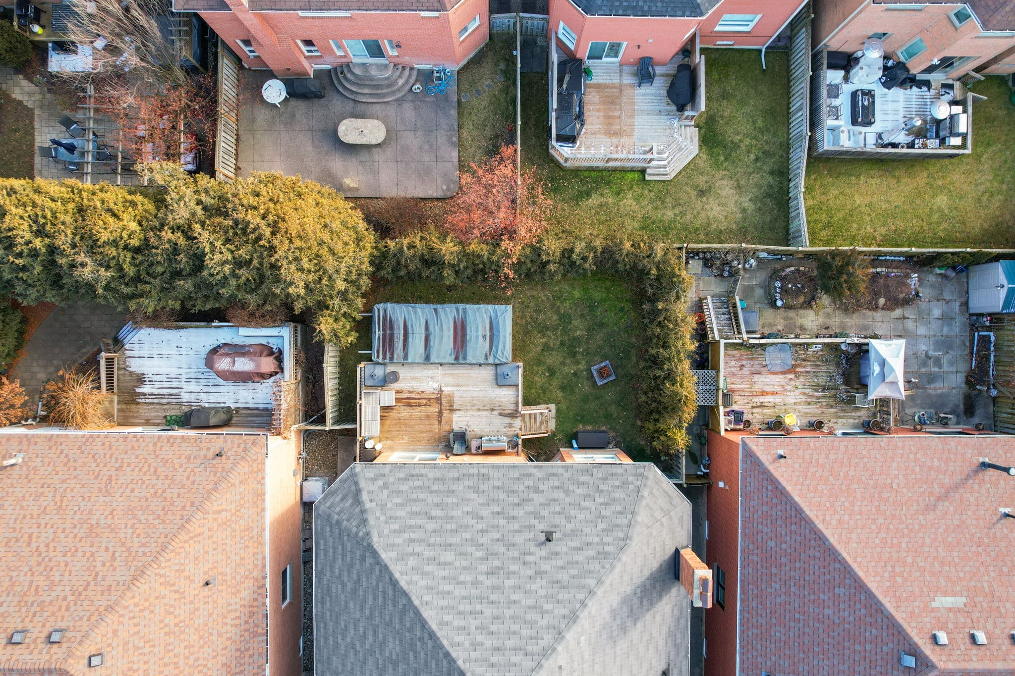 95 Grenadier Crescent Vaughan, ON L4J 7V7