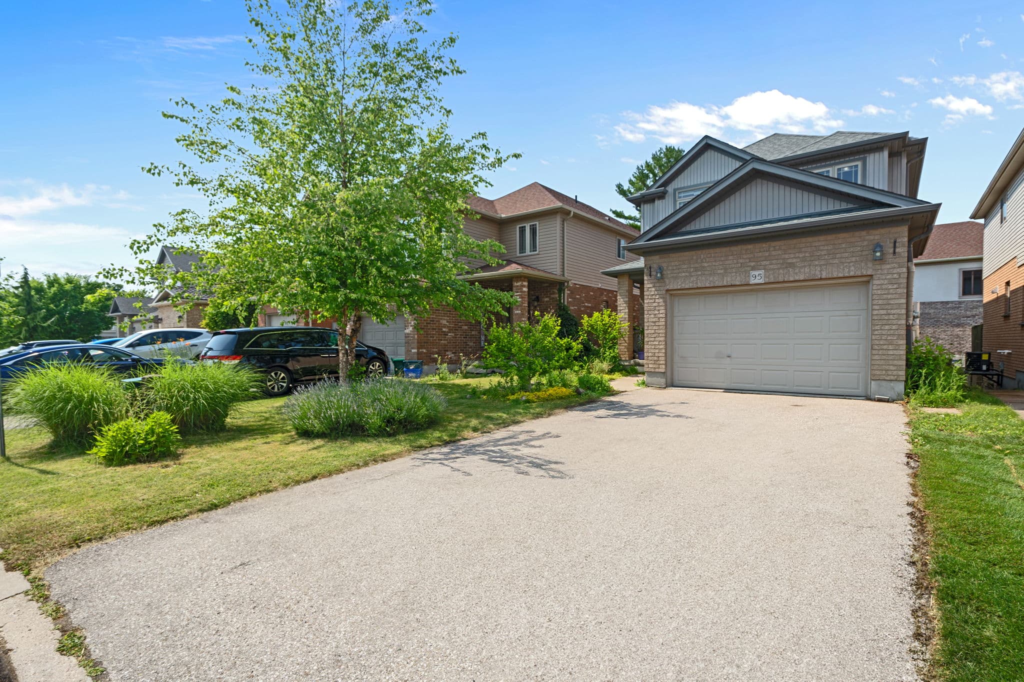 95 Yates Avenue Cambridge, ON N1P 0A4