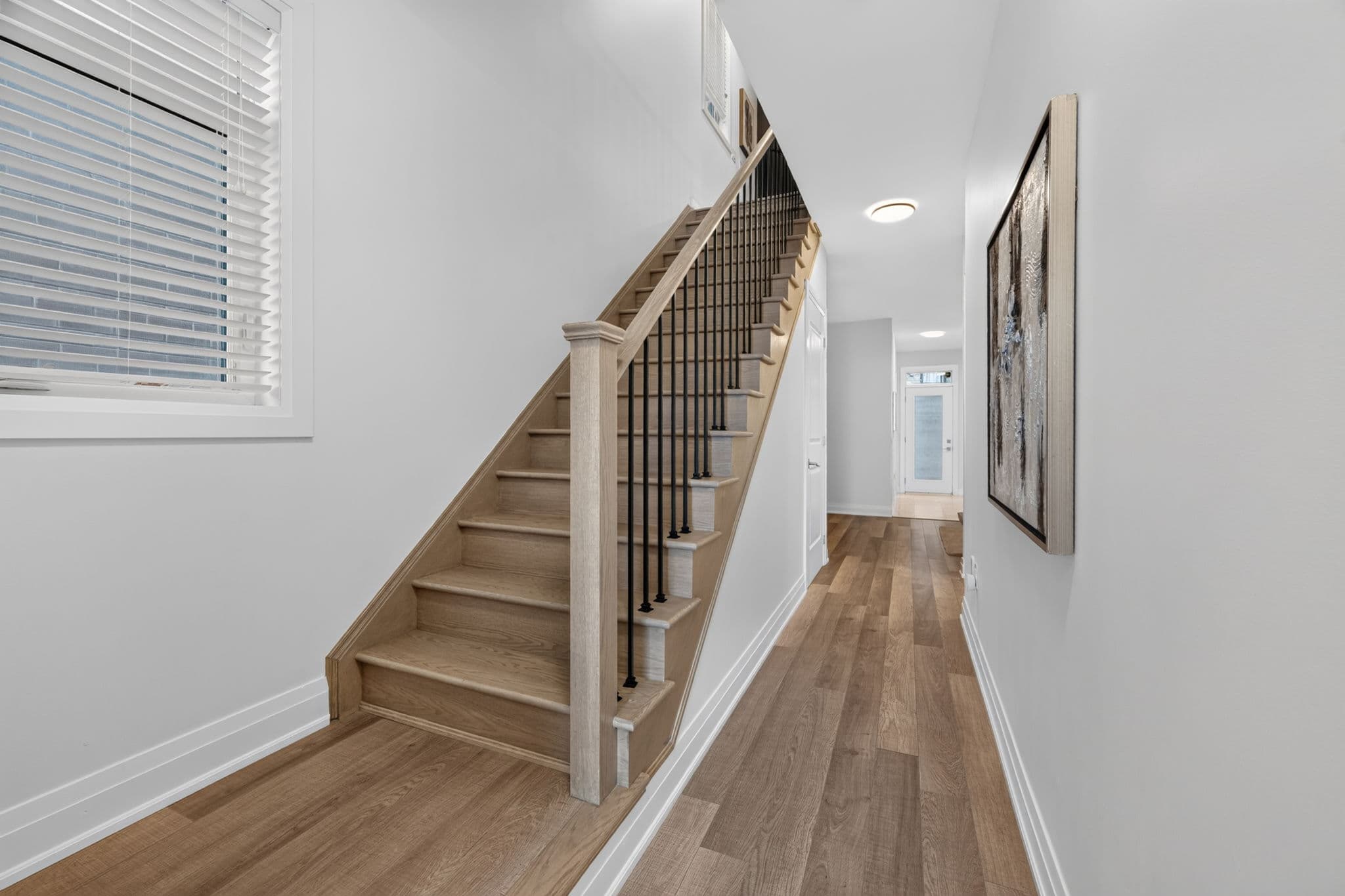 96 Salterton Cir Vaughan, ON L6A 4Z2