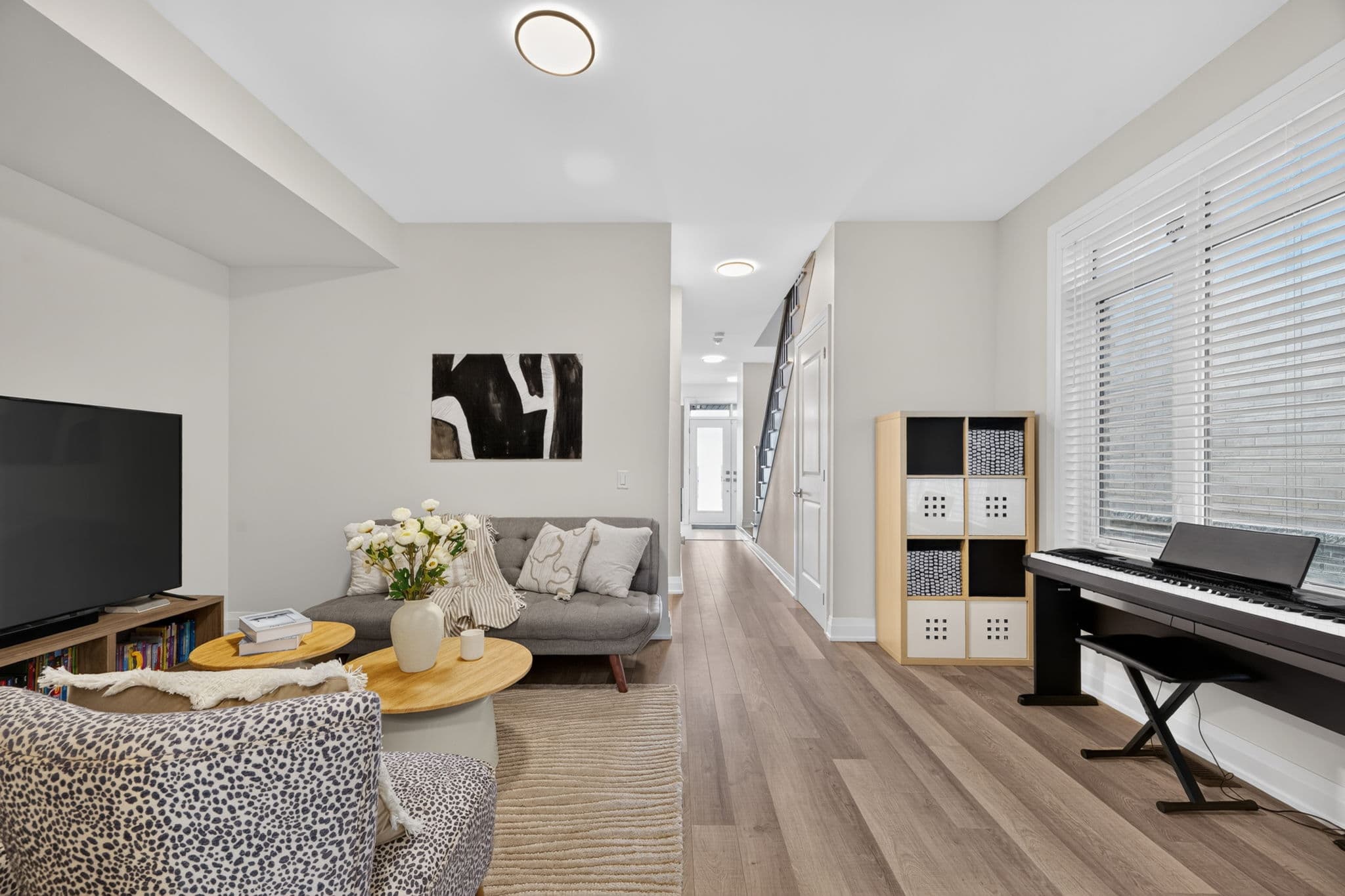 96 Salterton Cir Vaughan, ON L6A 4Z2
