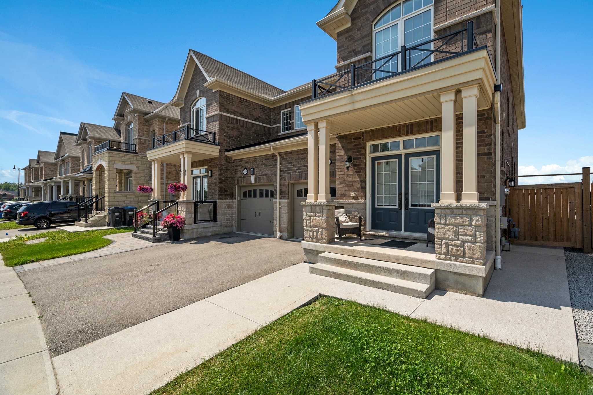 98 Little Britain Cres Brampton, ON L6Y 0C3