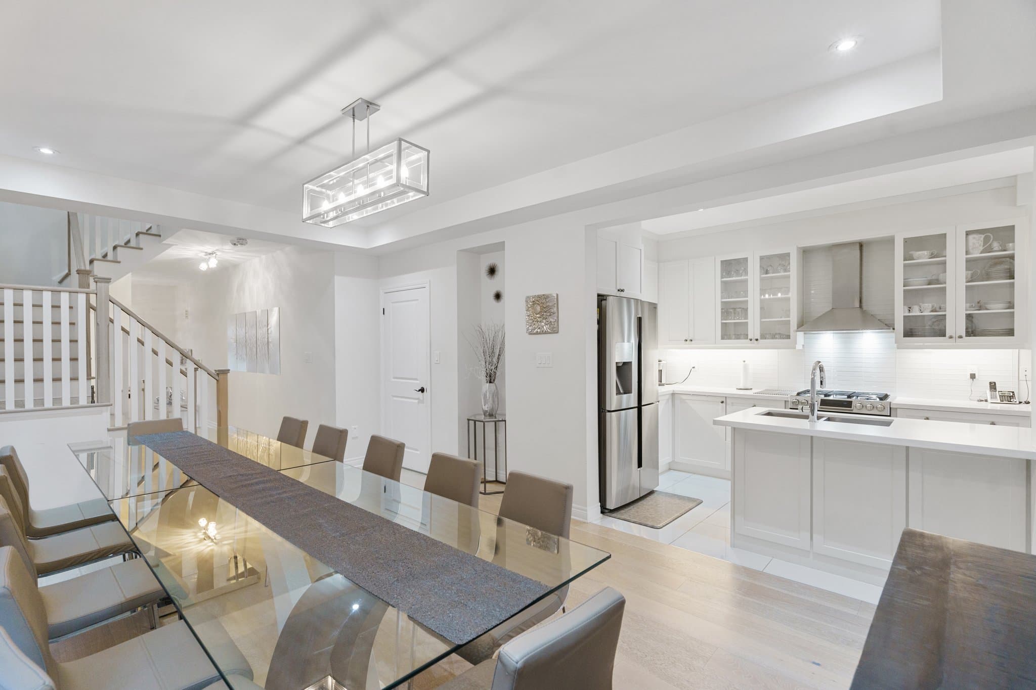 98 Little Britain Cres Brampton, ON L6Y 0C3