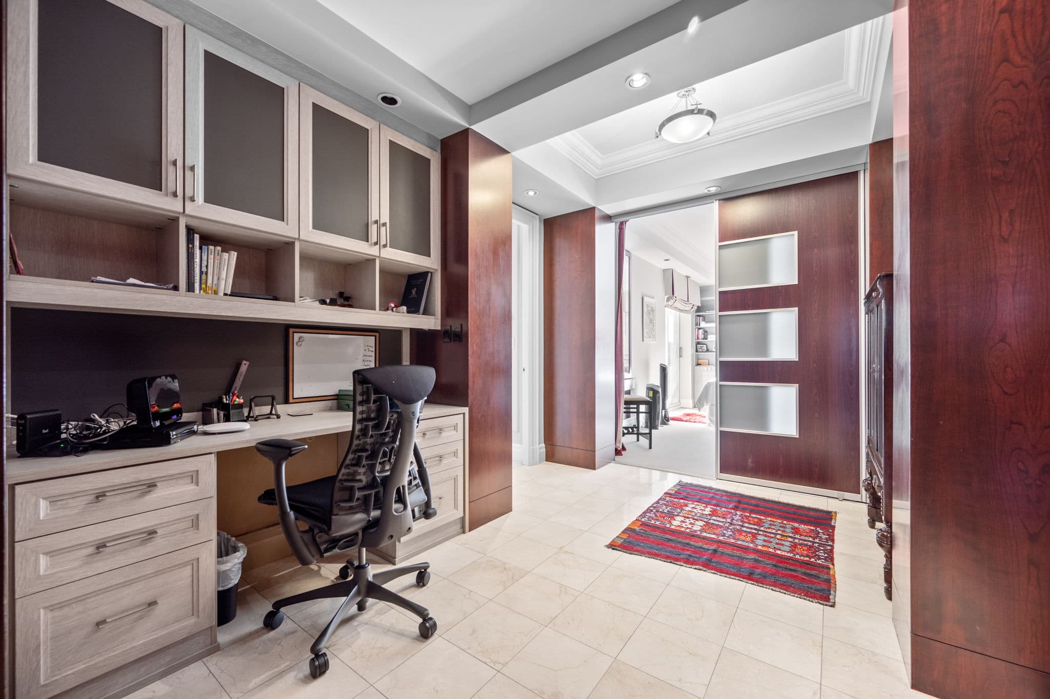 99 Avenue Rd Unit 1001 Toronto, ON M5R 2G5