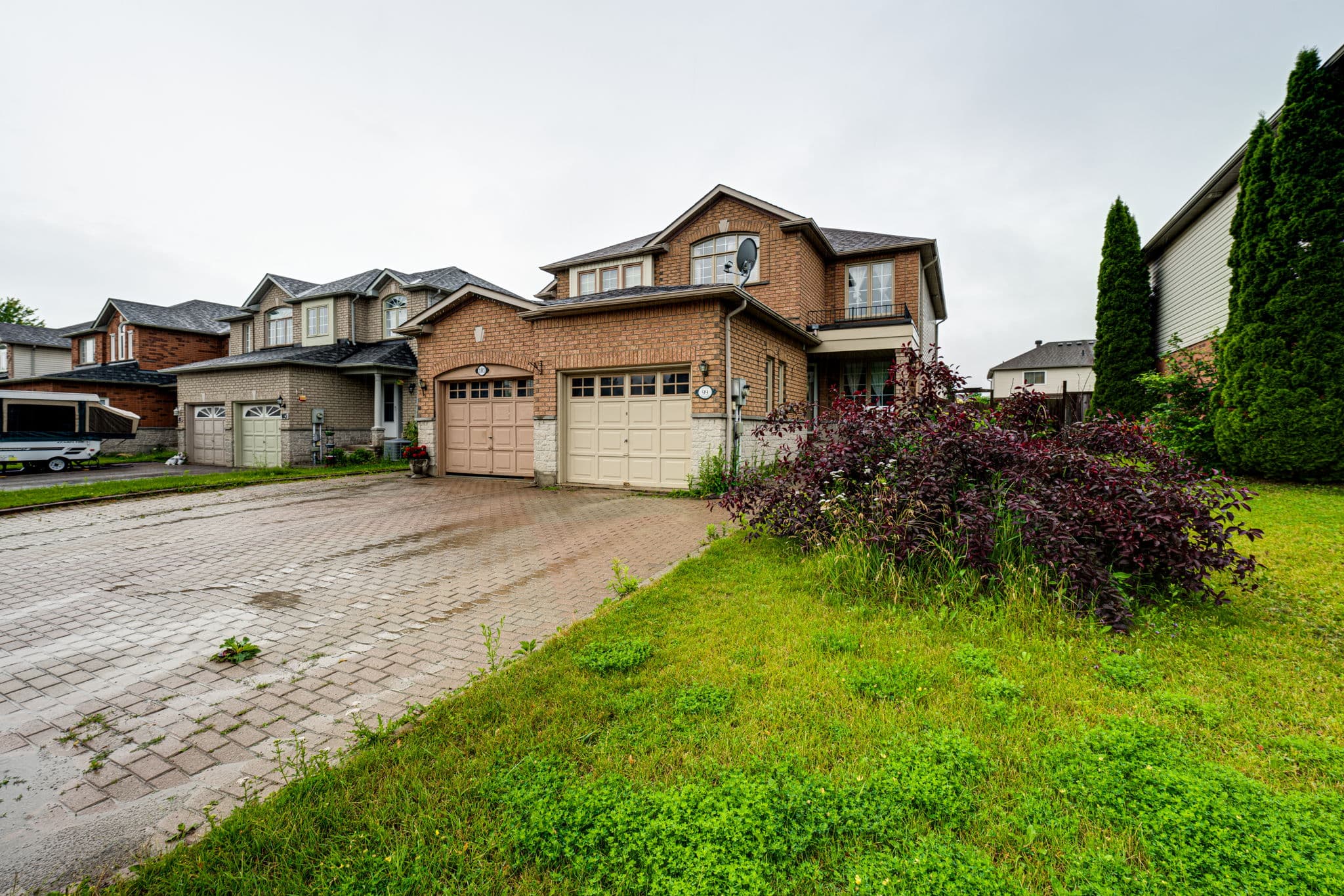 99 Leslie Ave Barrie, ON L4N 9P2